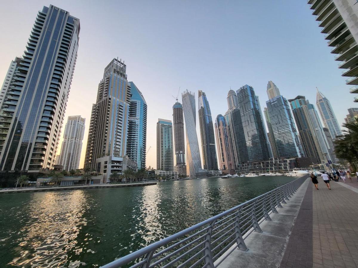 Route 66 Beach Hostel Dubai Exterior photo